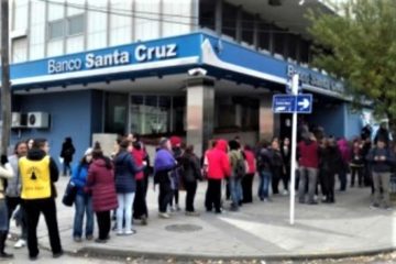 Piden que el Banco Santa Cruz aplace pagos de tarjetas y préstamos, y suspenda el cobro de intereses