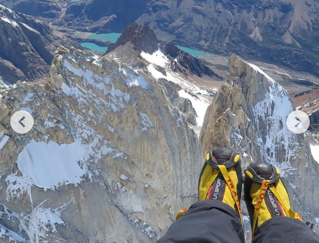 Un guía de montaña escaló el cerro Fitz Roy y se lanzó en parapente desde la cima