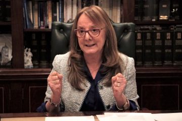 Alicia dijo que ayer «los argentinos recibimos un mazazo» y calificó el fallo de antidemocrático y pornográfico