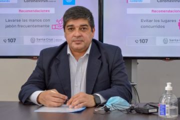 El ministro de Salud Claudio García confirmó que dio positivo a COVID-19