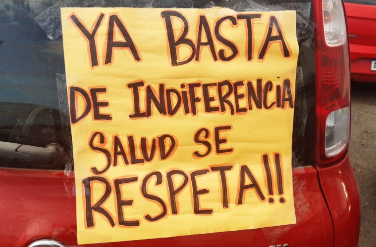 Enfermeros y docentes marcharon hoy reclamando mejores condiciones de trabajo