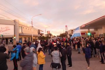Luego de la protesta de comerciantes, el municipio le pide a Alicia Kirchner que flexibilice las restricciones