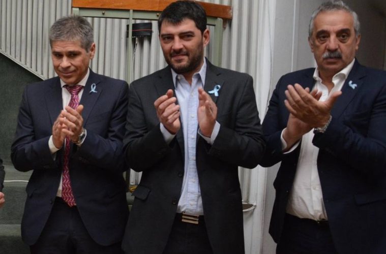 Máximo y Florencia designaron a Matías Bezi, como uno de los administradores de sus propiedades