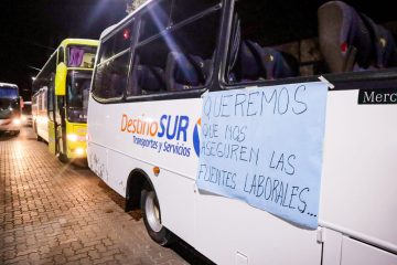 Choferes de las represas trasladaron el reclamo a Casa de Gobierno