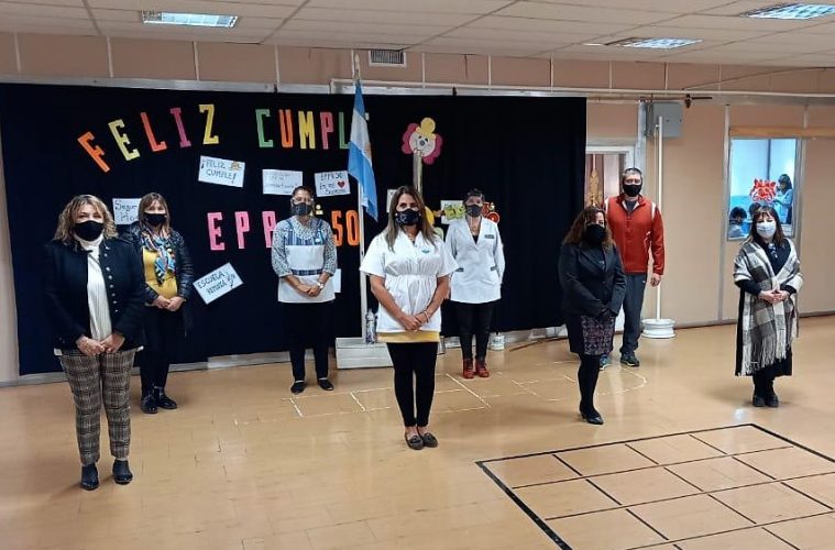 Alumnos de 28 De Noviembre no podrán volver a la presencialidad en la escuela de Rospentek por «prohibición de circulación»
