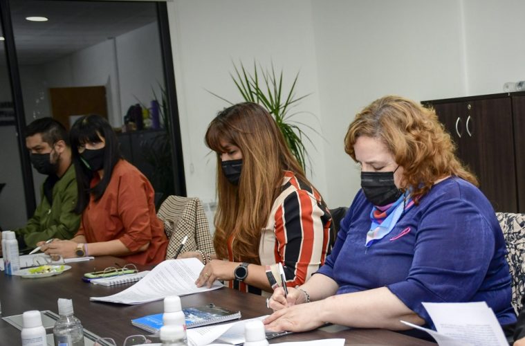 10 % de aumento y pase a planta de contratados con 6 meses de antigüedad