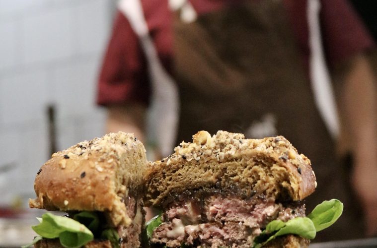 La exótica carne que se abre paso en los restaurantes de la Patagonia más austral