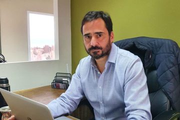 Alexis Simunovic: «el Gobierno Provincial no comprende cómo funciona el turismo en El Calafate»