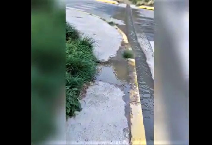 El Chaltén: denuncian derrame de líquidos cloacales y contaminación del Río de las Vueltas