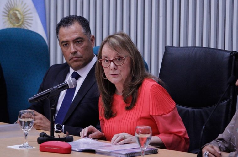 Alicia inaugurará el año legislativo en el club Boca de Lázaro Báez, con la premisa de «marcar territorialidad»