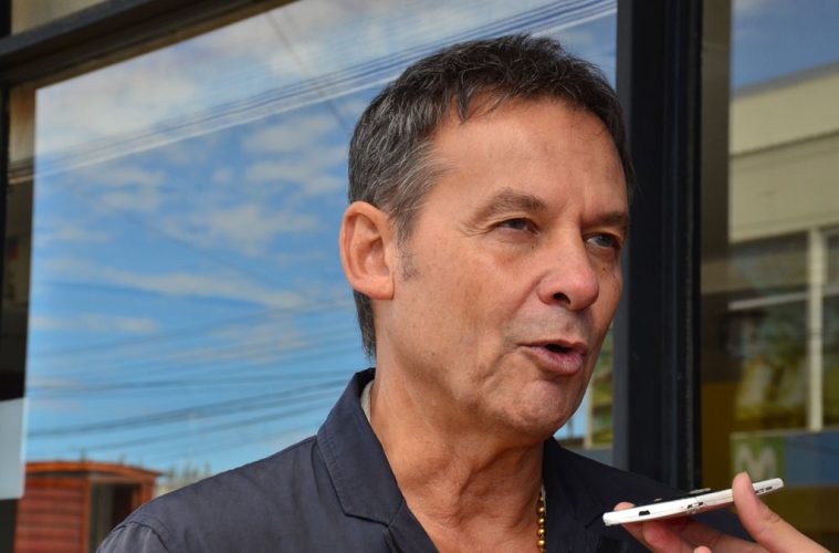 Eduardo Costa se encuentra bien, al mediodía darán un parte médico