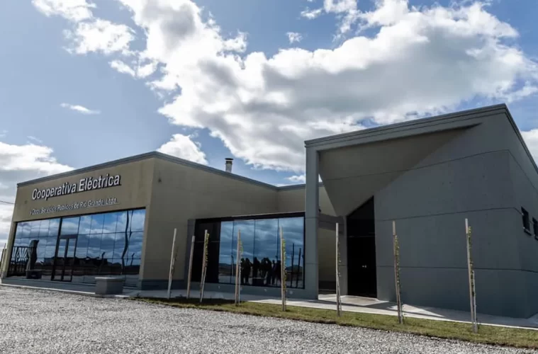 Tierra del Fuego: el gobierno impuso por ley un seguro de sepelio obligatorio que se pagará con la boleta de la luz