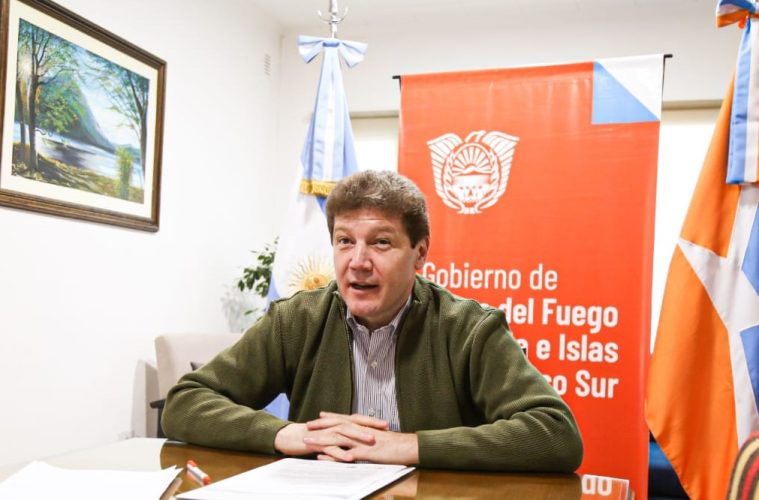 Luego que el dueño de La Anónima dijera que remarcan precios todos los días, el estado fueguino anunció que dejará de comprar en el supermercado