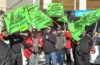 Trabajadores de las Represas reclaman por sus sueldos frente a la sede de la UTE